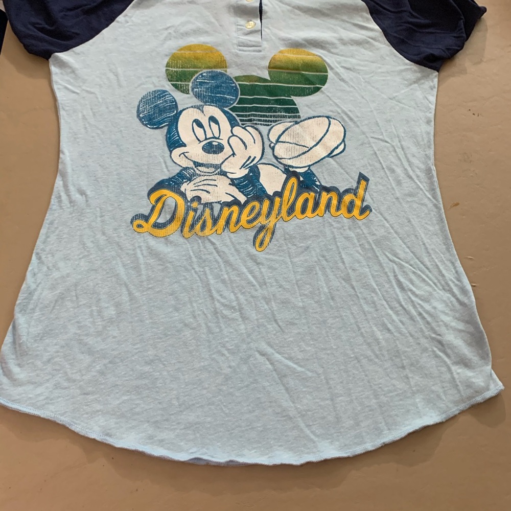 Disneyland Womens Top Mickey Mouse 3/4 Sleeve Henley Raglan Blue Retro Shirt - Picture 7 of 9